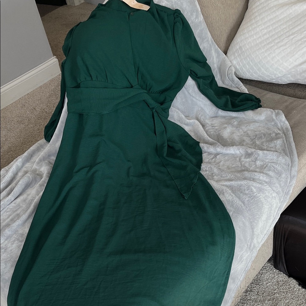 Elegant Green Women's Dress